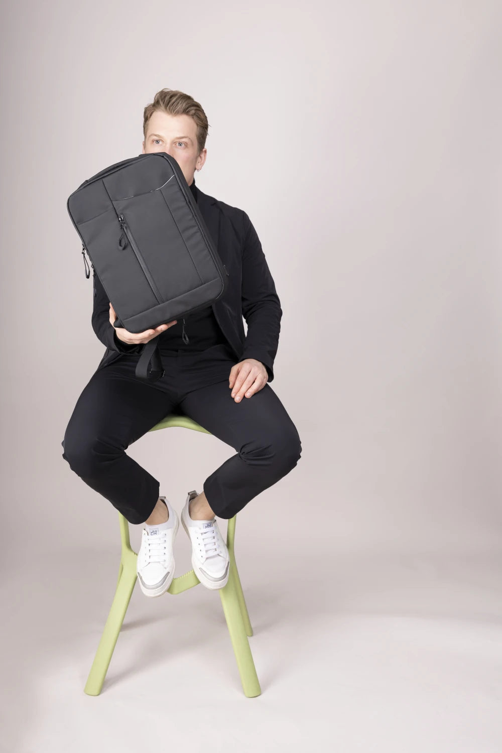 TROIKA BLACK BAG TO BUSINESS