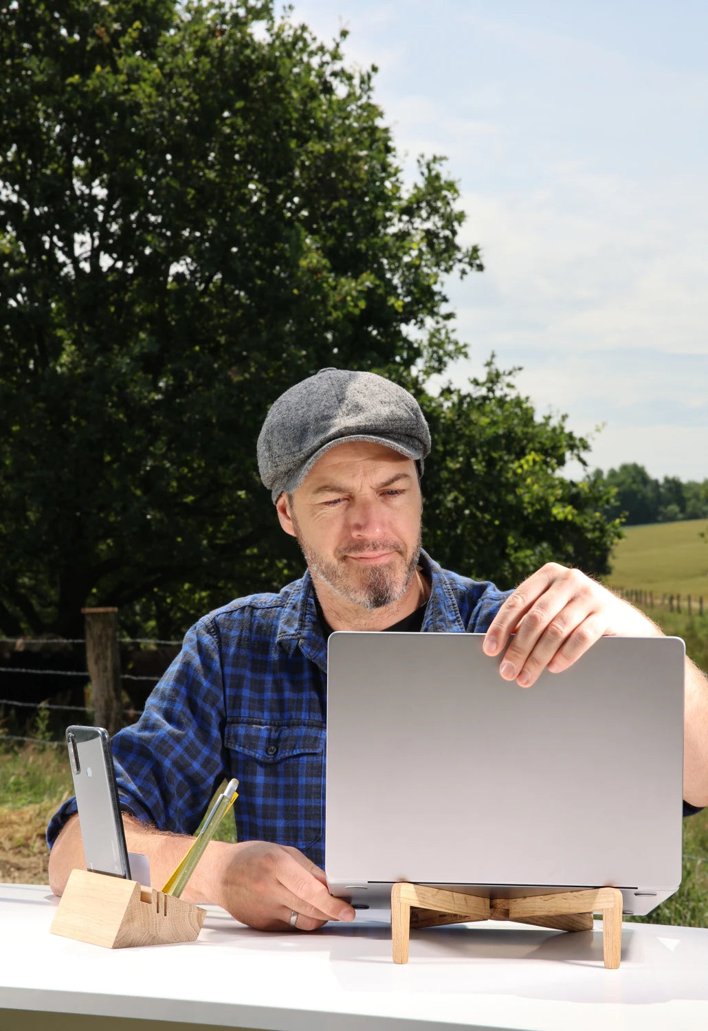 HOLZWEG LAPTOP STAND