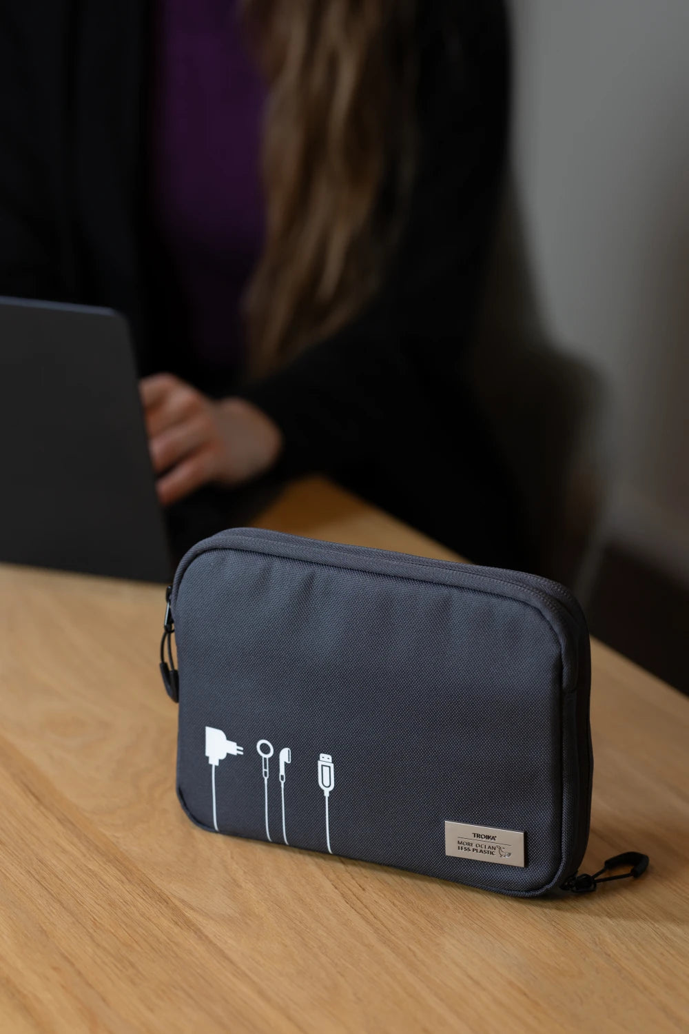 BLUE CYCLE TECH POUCH 2